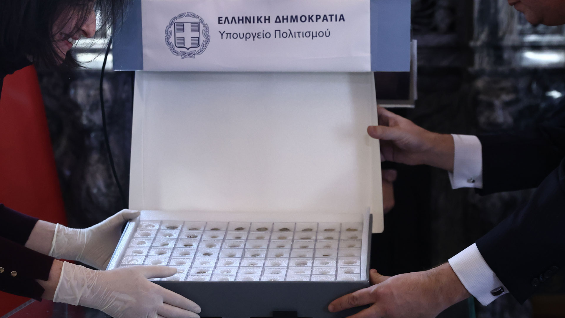 Επιστράφηκαν 1.055 αρχαία νομίσματα στην Τουρκία-2