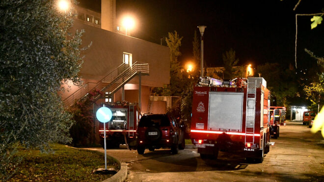 πάτρα-υπό-μερικό-έλεγχο-η-φωτιά-στο-νοσ-563385493