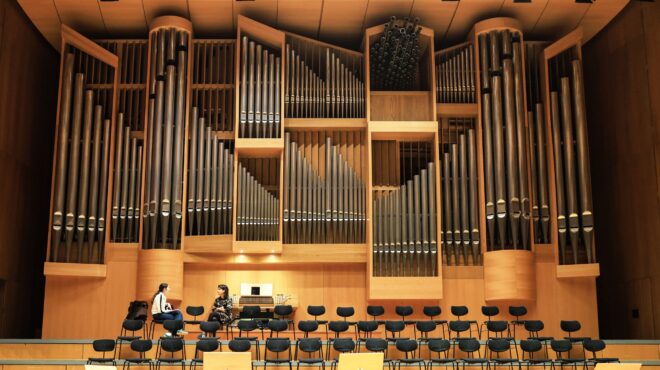 μια-ορχήστρα-έξι-χιλιάδων-πνευστών-563379208