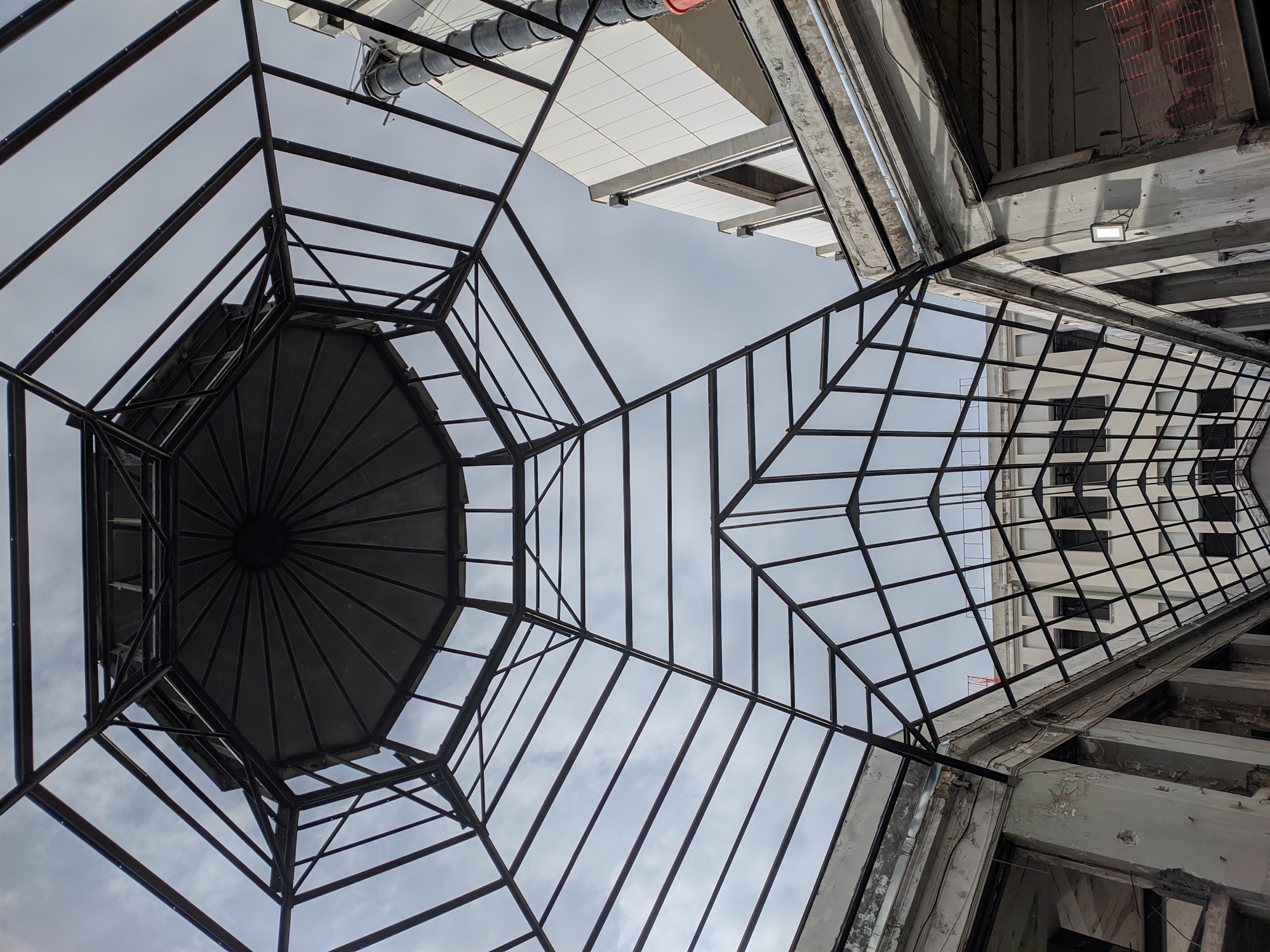 Αποκτά ξανά ζωή η Στοά Αρσακείου-1