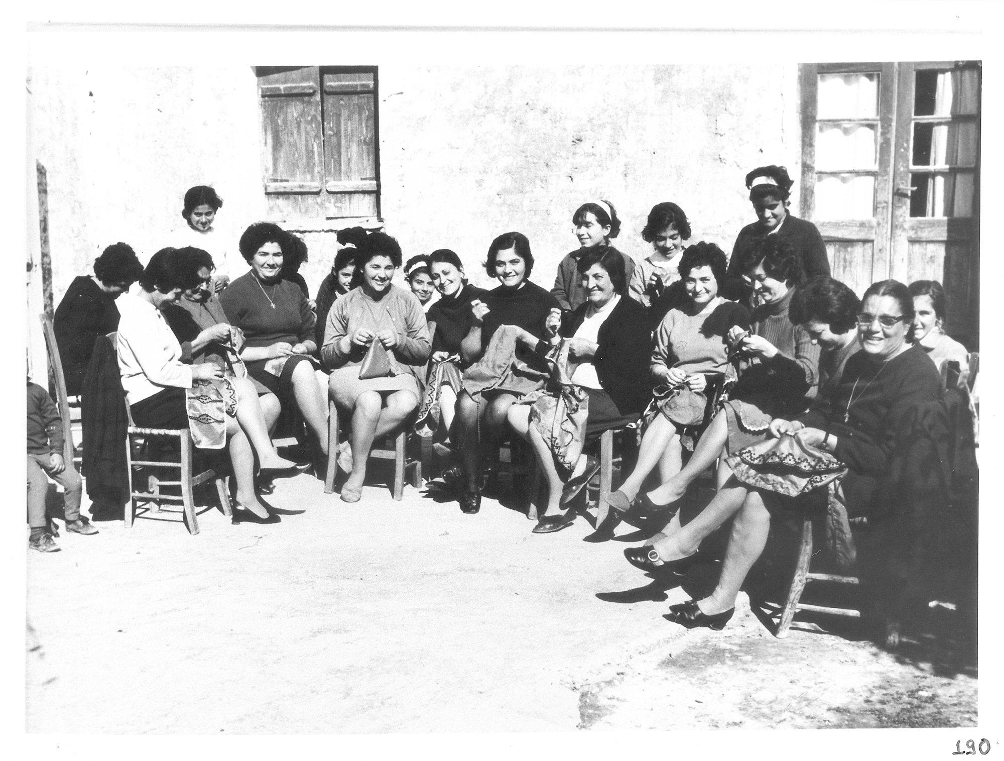 Η οσμή των νεκρών δεν φεύγει από τα ρουθούνια μας-4