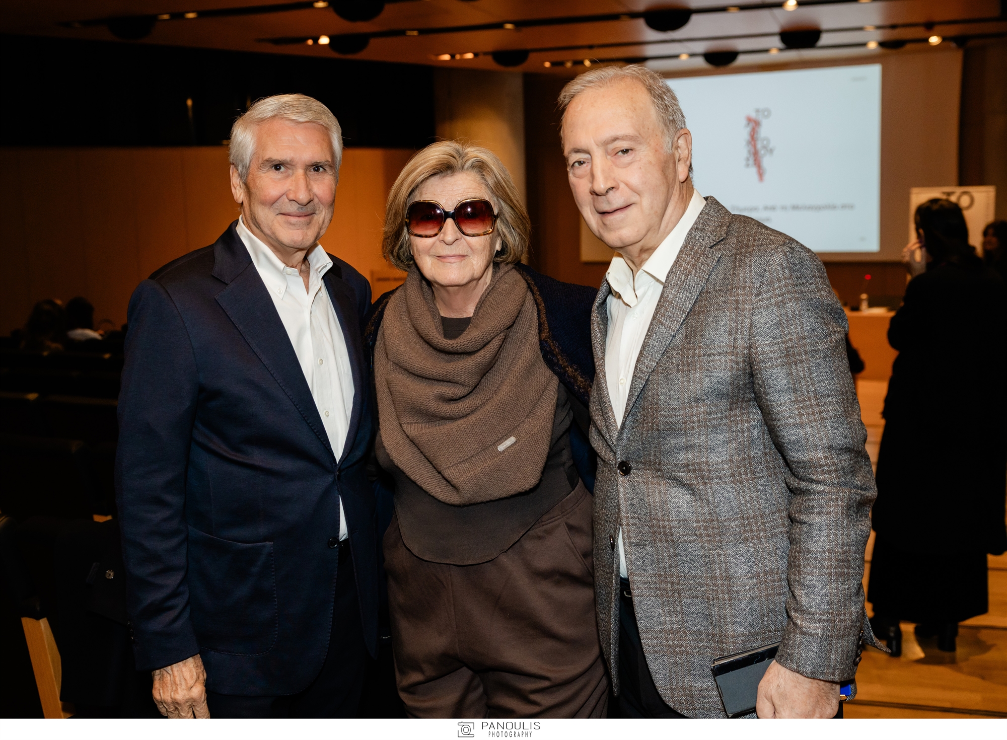 Η Βάνα Ξένου «φέρνει» ξανά την ιερότητα στην Ελευσίνα με μια έκθεση το 2025-2