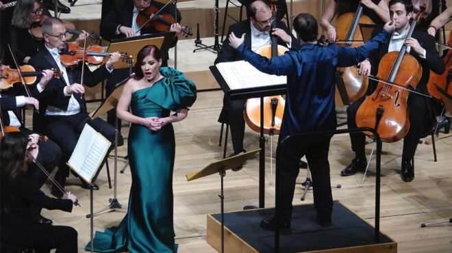 η-βασιλική-καραγιάννη-με-την-κρατική-ο-563395213