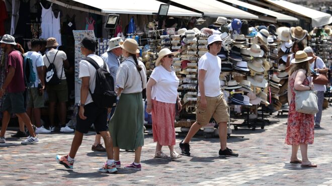 αυξήθηκε-κατά-107-η-μέση-δαπάνη-ανά-ταξιδ-563389567