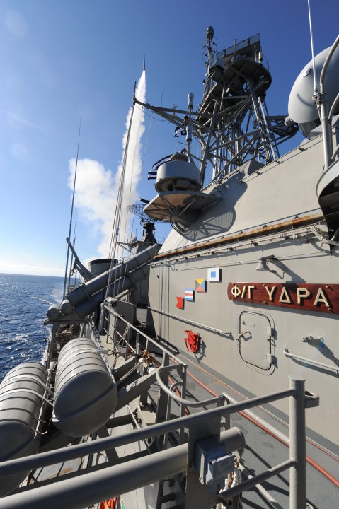 ελληνική-βοήθεια-στο-κίεβο-563392108