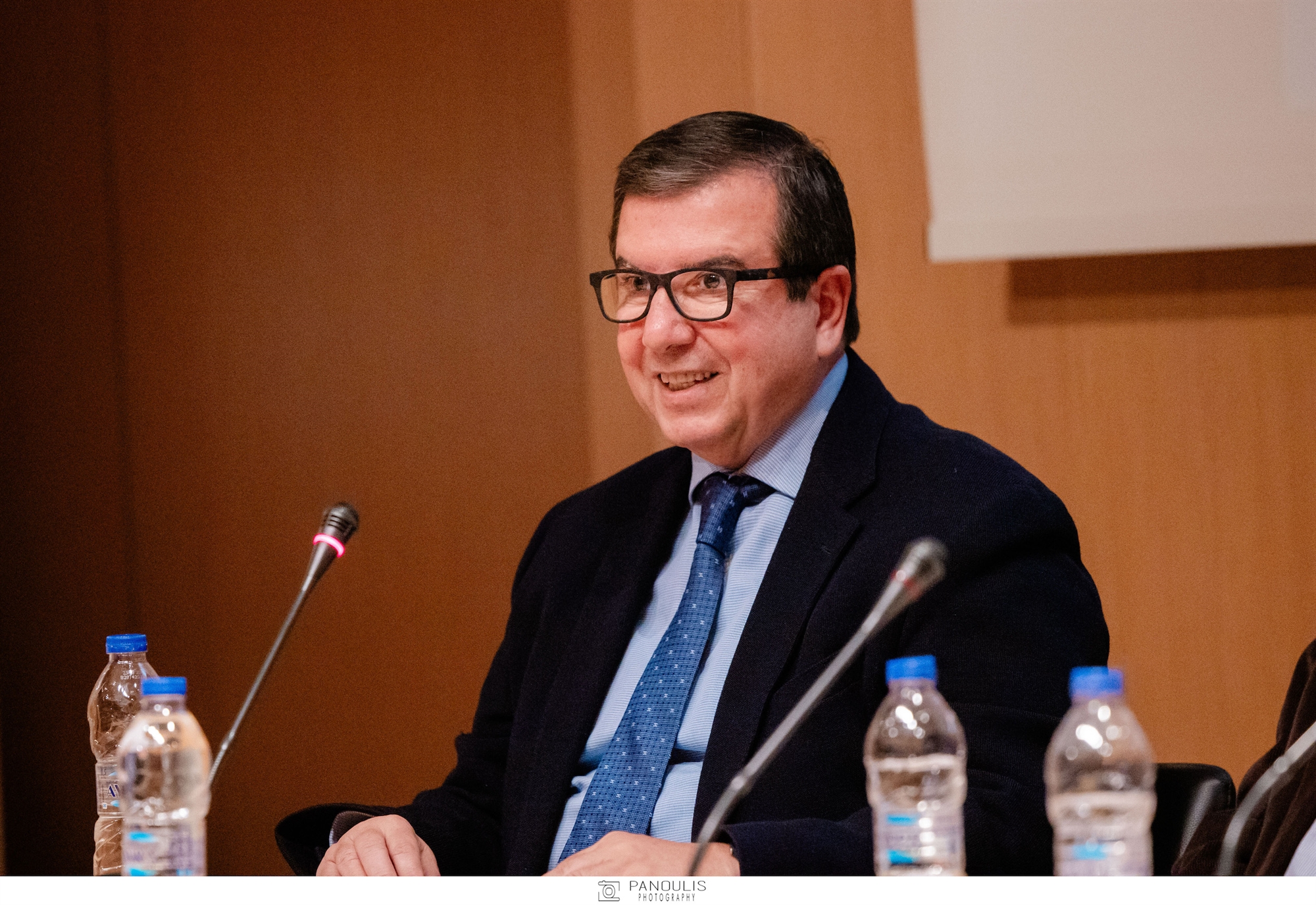 Η Βάνα Ξένου «φέρνει» ξανά την ιερότητα στην Ελευσίνα με μια έκθεση το 2025-4