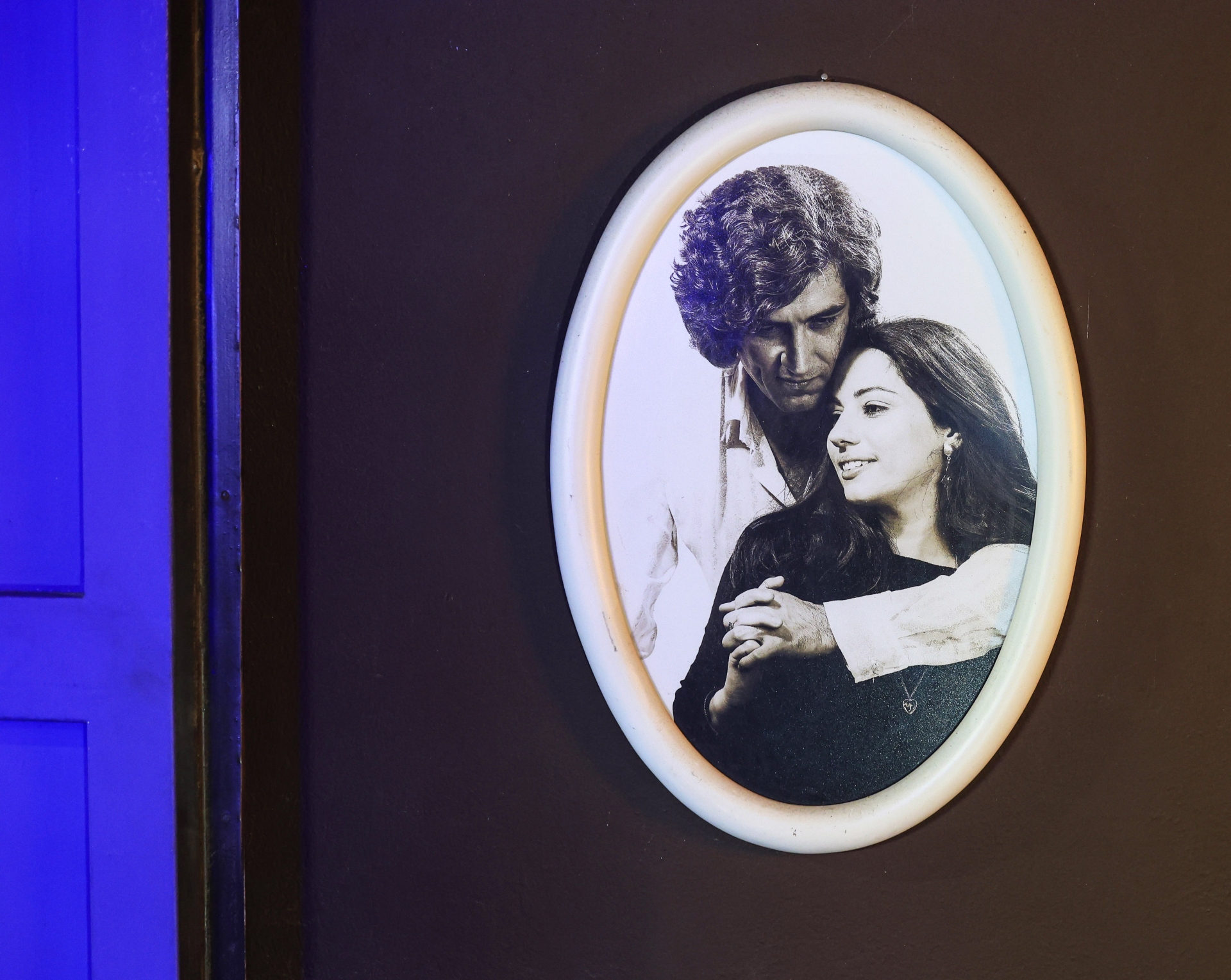 Πολύ μεράκι, πολλή αγάπη και πολύ Κηλαηδόνη – Επιστρέφει το Πατάρι του Λουκιάνου-8