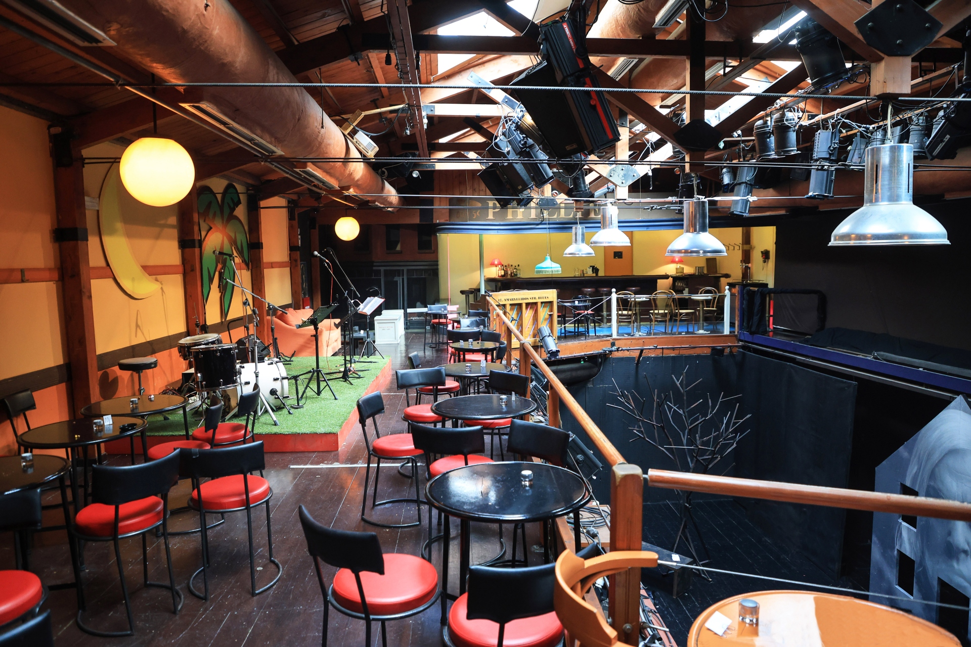 Πολύ μεράκι, πολλή αγάπη και πολύ Κηλαηδόνη – Επιστρέφει το Πατάρι του Λουκιάνου-15