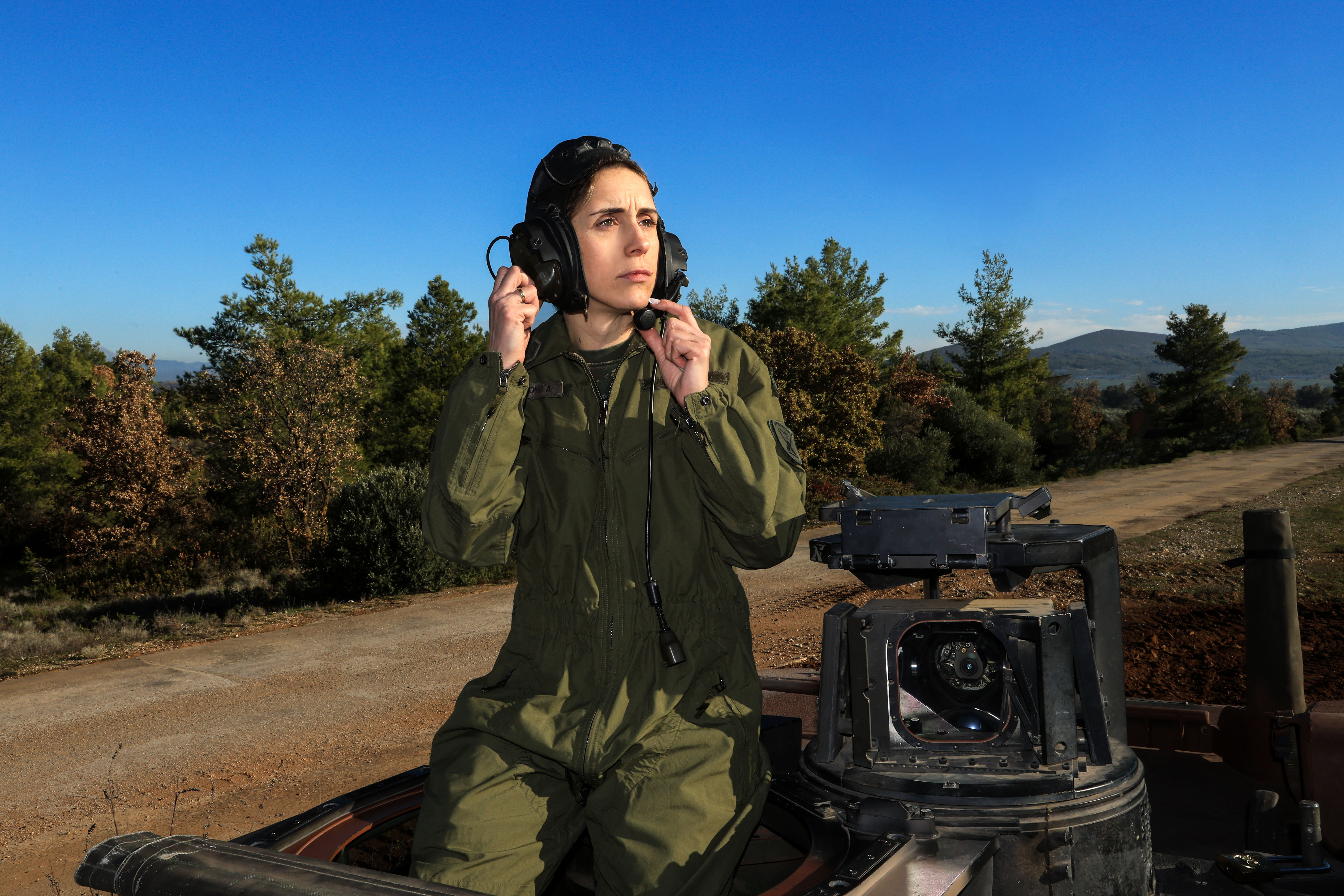 «Η μαμά οδηγεί τανκ»-1