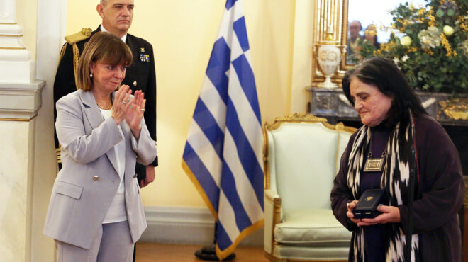 παράσημα-αφιερωμένα-σε-όλη-την-ελλάδα-563381812