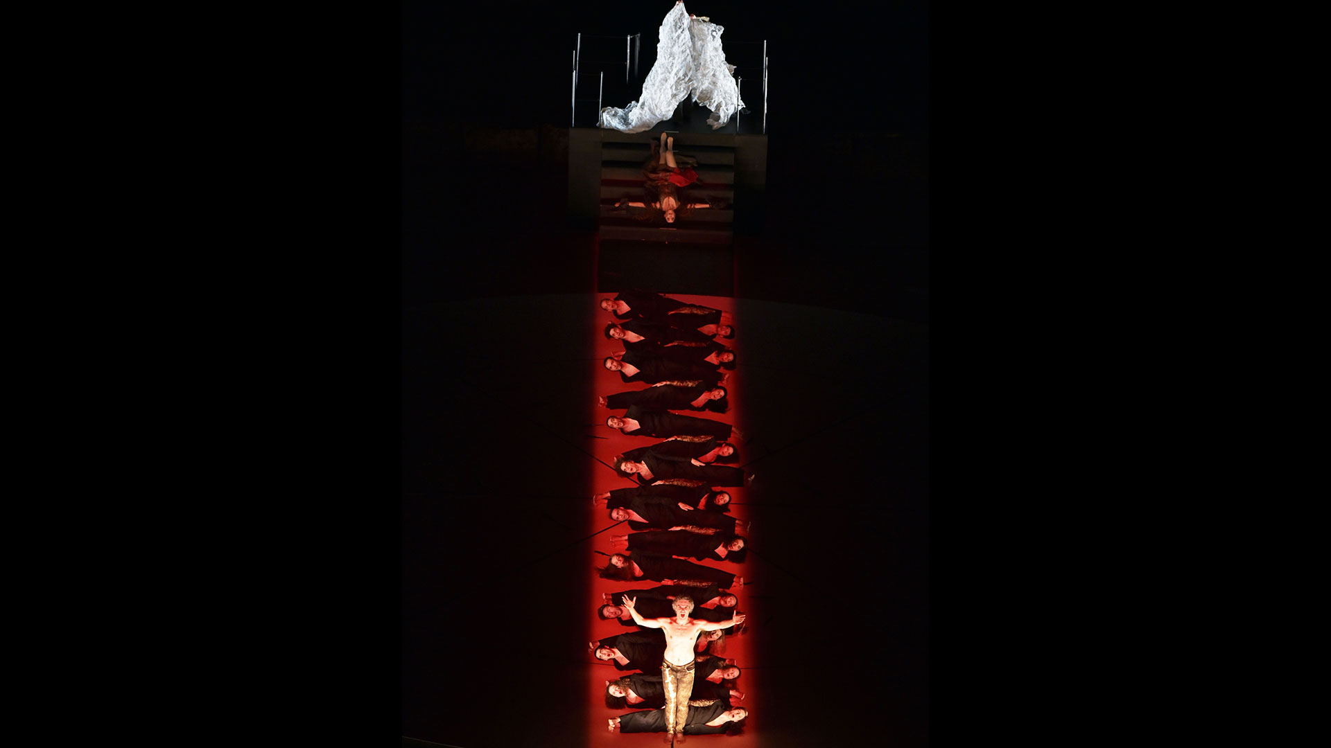 θέατρο-δέκα-έργα-του-2024-που-συγκίνησαν-κ-563386813