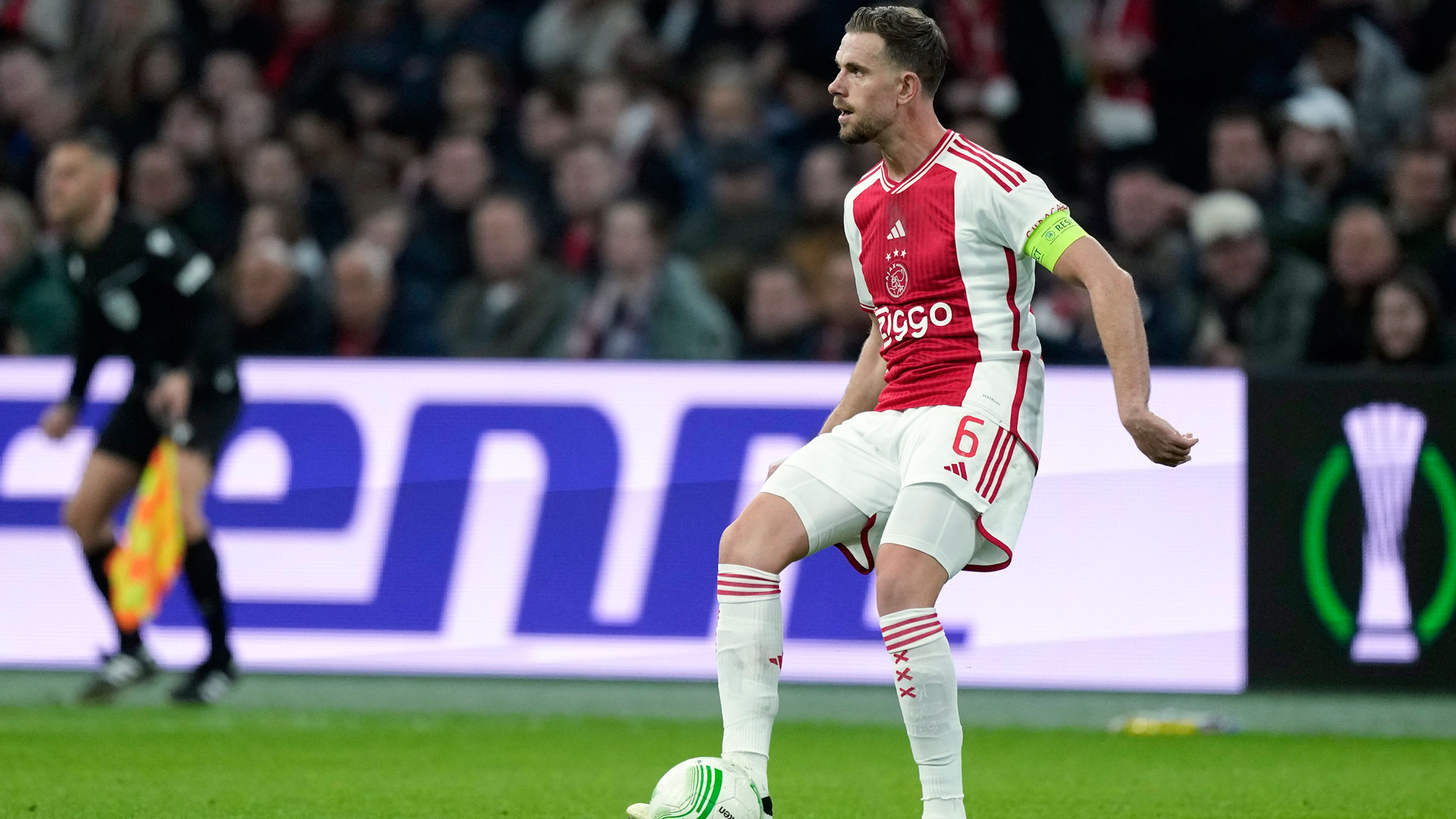 Η ηρεμία του Χέντερσον οδηγεί τον Αγιαξ-1