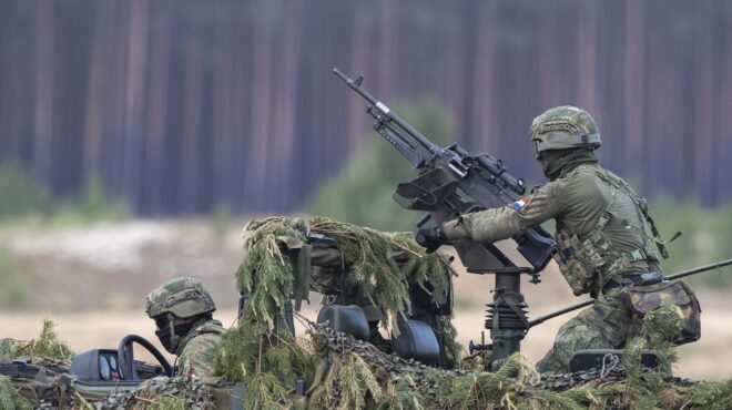 ευρωπαίοι-στρατιώτες-στην-ουκρανία-σ-563388982