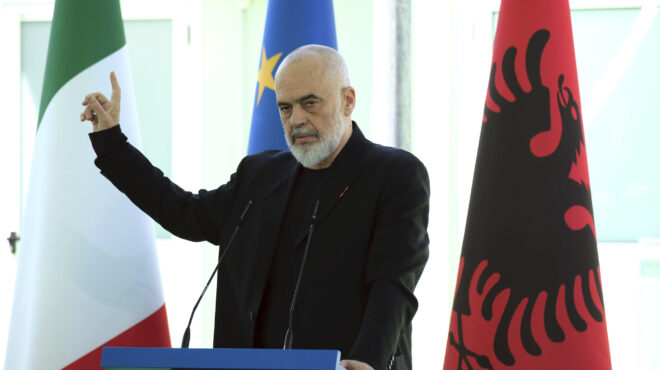 αλβανία-απαγορεύει-το-tik-tok-για-έναν-χρόνο-563387104