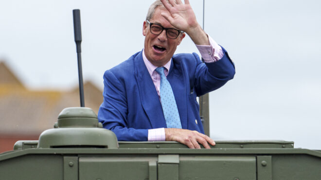 βρετανία-οι-εθνολαϊκιστές-ανεβαίνου-563393194