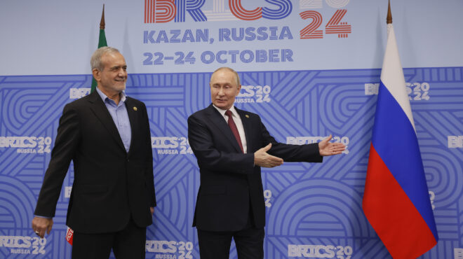 ο-ιρανός-πρόεδρος-πεζεσκιάν-στη-μόσχα-563391973