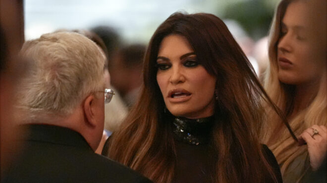 ηπα-τηλεφωνική-επικοινωνία-αρχιεπισ-563379613