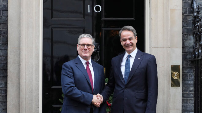 τετ-α-τετ-μητσοτάκη-στάρμερ-στην-ντά-563353867