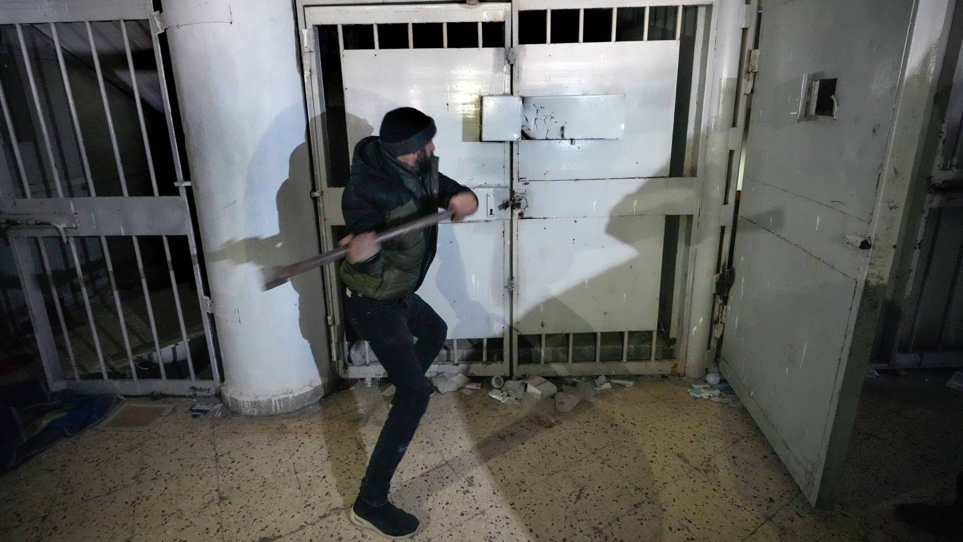 Αγωνιώδεις αναζητήσεις στη φυλακή – κολαστήριο της Συρίας-3