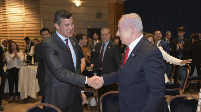 η-παραγουάη-μεταφέρει-ξανά-την-πρεσβε-563371777