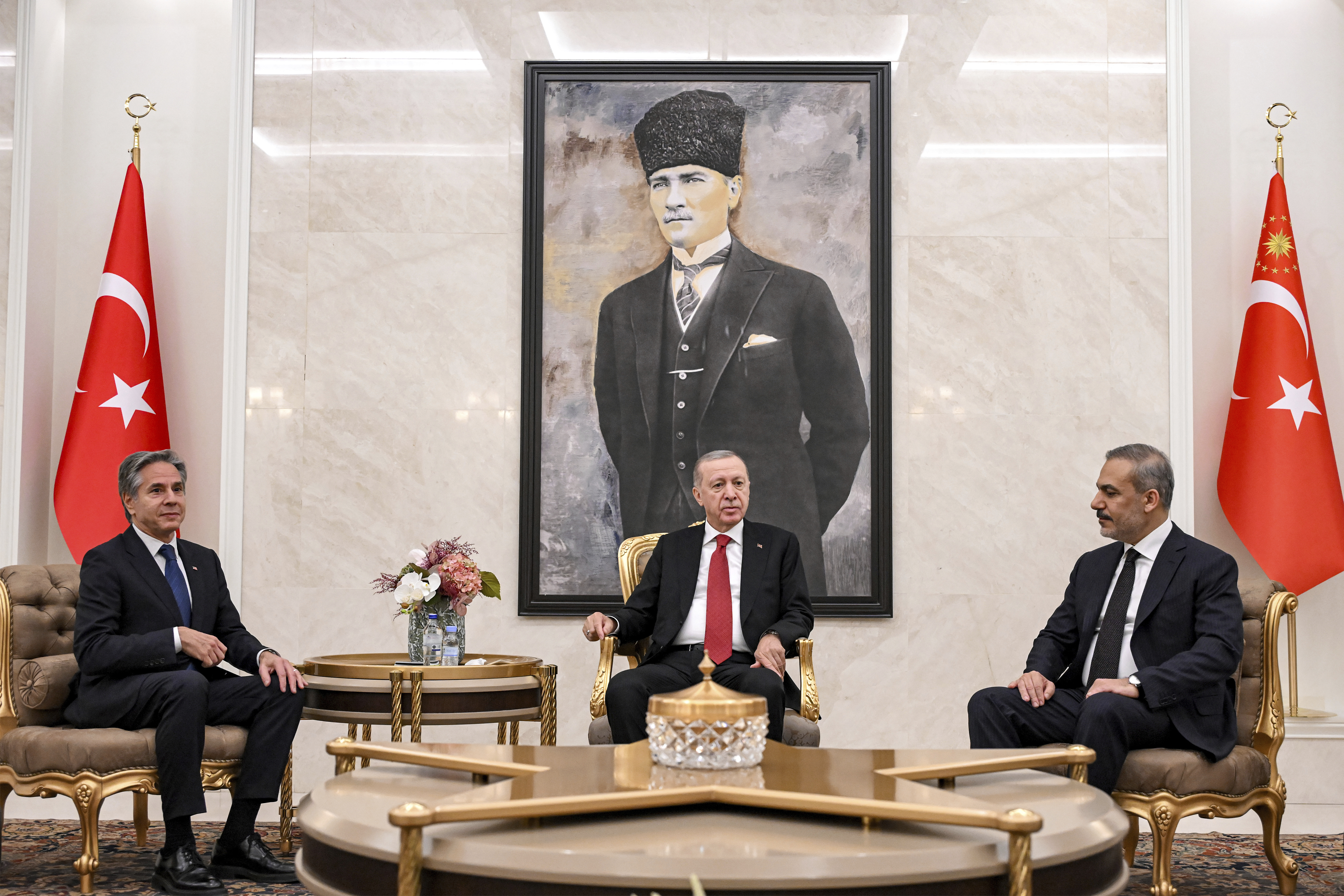 Συνάντηση Μπλίνκεν – Φιντάν στην Αγκυρα: «Προτεραιότητα η σταθερότητα της Συρίας»-1