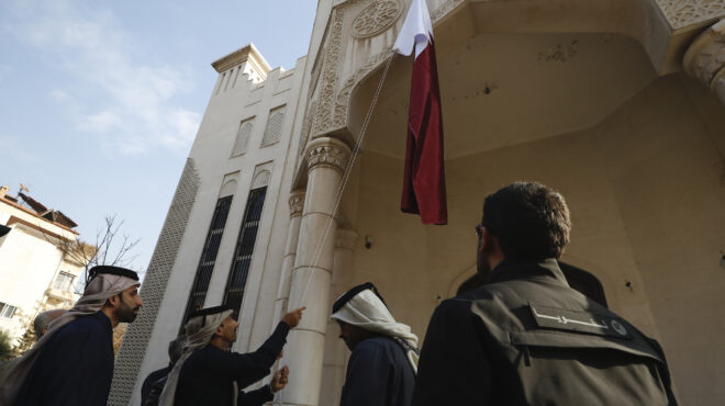 συρία-το-κατάρ-άνοιξε-ξανά-την-πρεσβεί-563387074