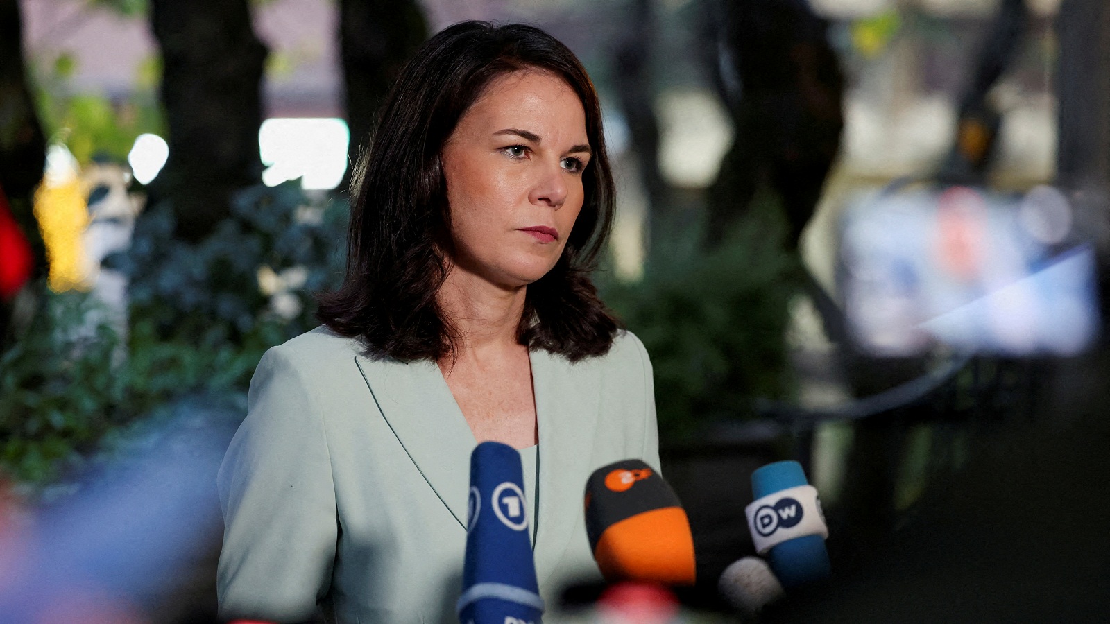 Σκληρή γλώσσα Μπέρμποκ στο Πεκίνο για την κινεζική στάση υπέρ της Μόσχας-1