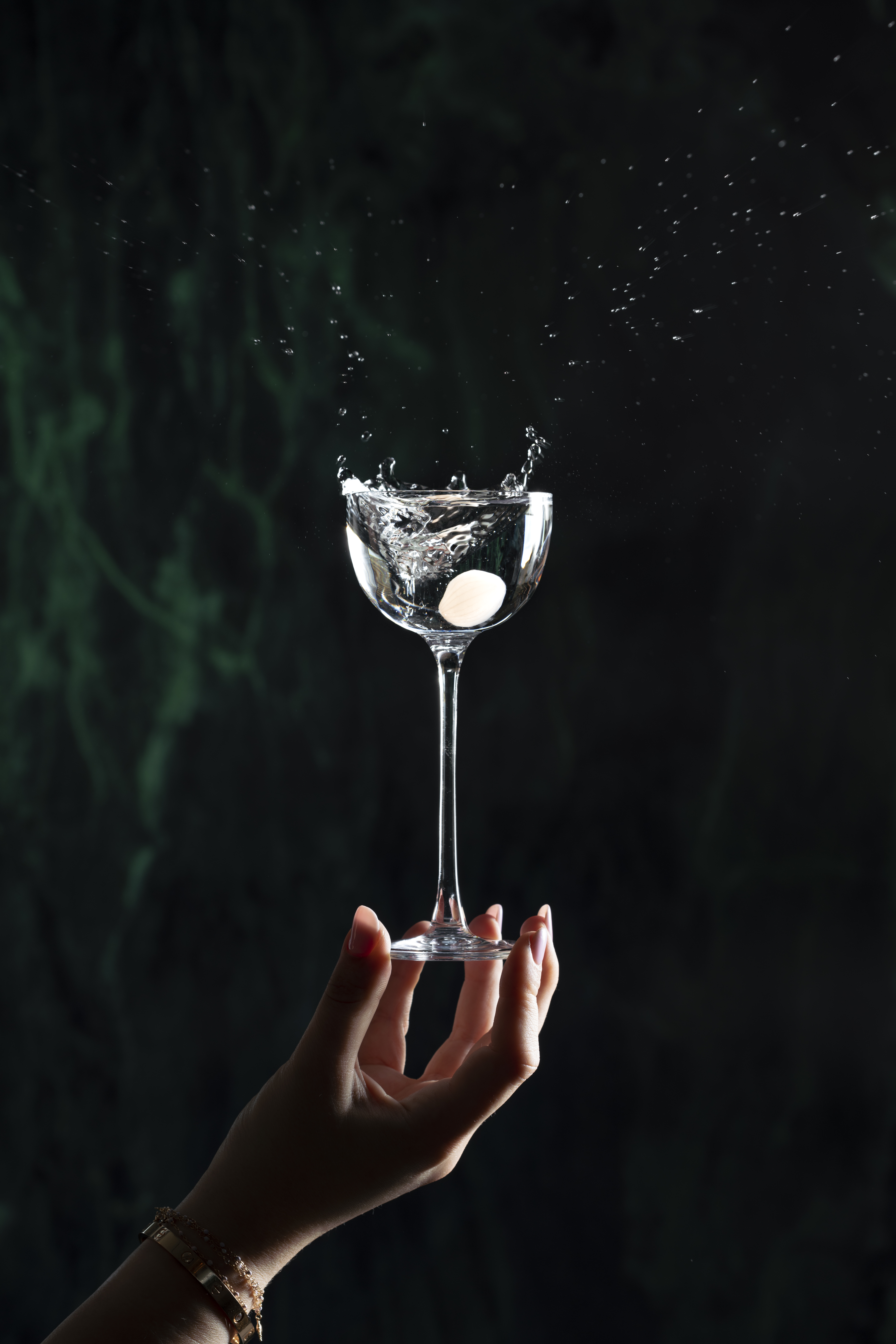 Εξι μπαρ για εκλεκτά αποστάγματα-4