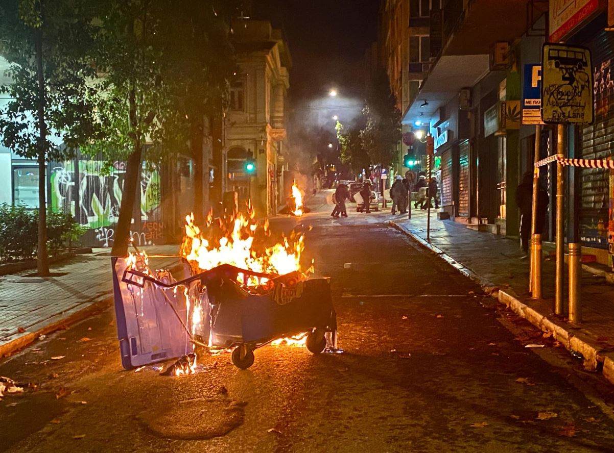 Επέτειος δολοφονίας Γρηγορόπουλου: Μαζική η πορεία, 66 προσαγωγές-1