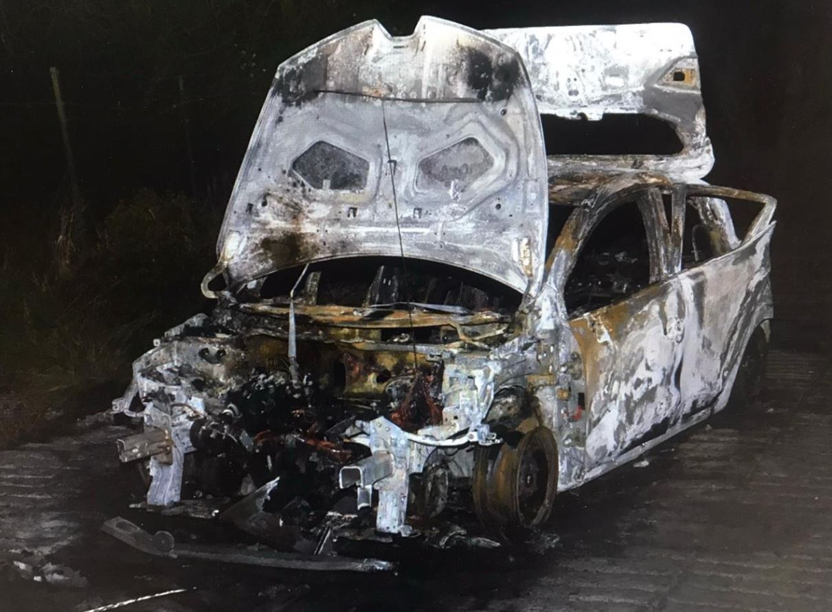 Βίντεο-ντοκουμέντα από το κύκλωμα εκβιαστών: Προμηθεύτηκαν βενζίνη και έκαψαν ΙΧ-2