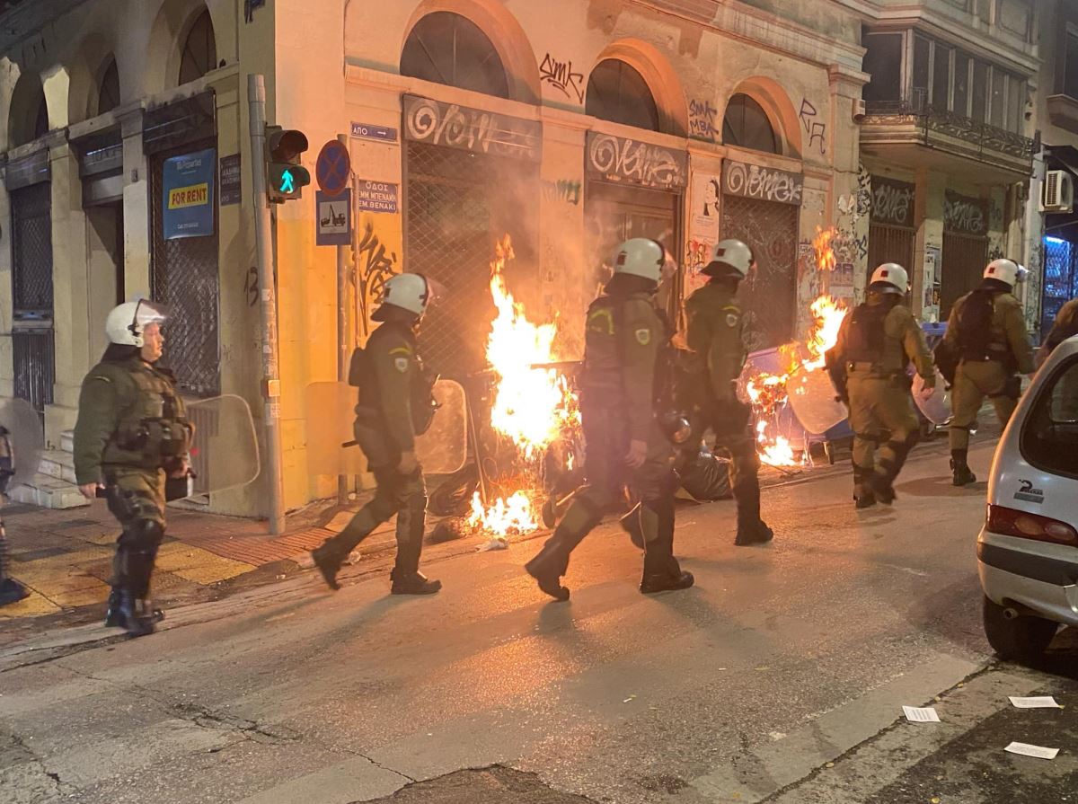 Επέτειος δολοφονίας Γρηγορόπουλου: Μαζική η πορεία, 66 προσαγωγές-2