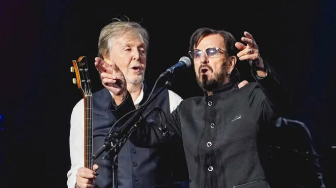 πολ-μακάρτνεϊ-και-ρίνγκο-σταρ-ξύπνησα-563383477