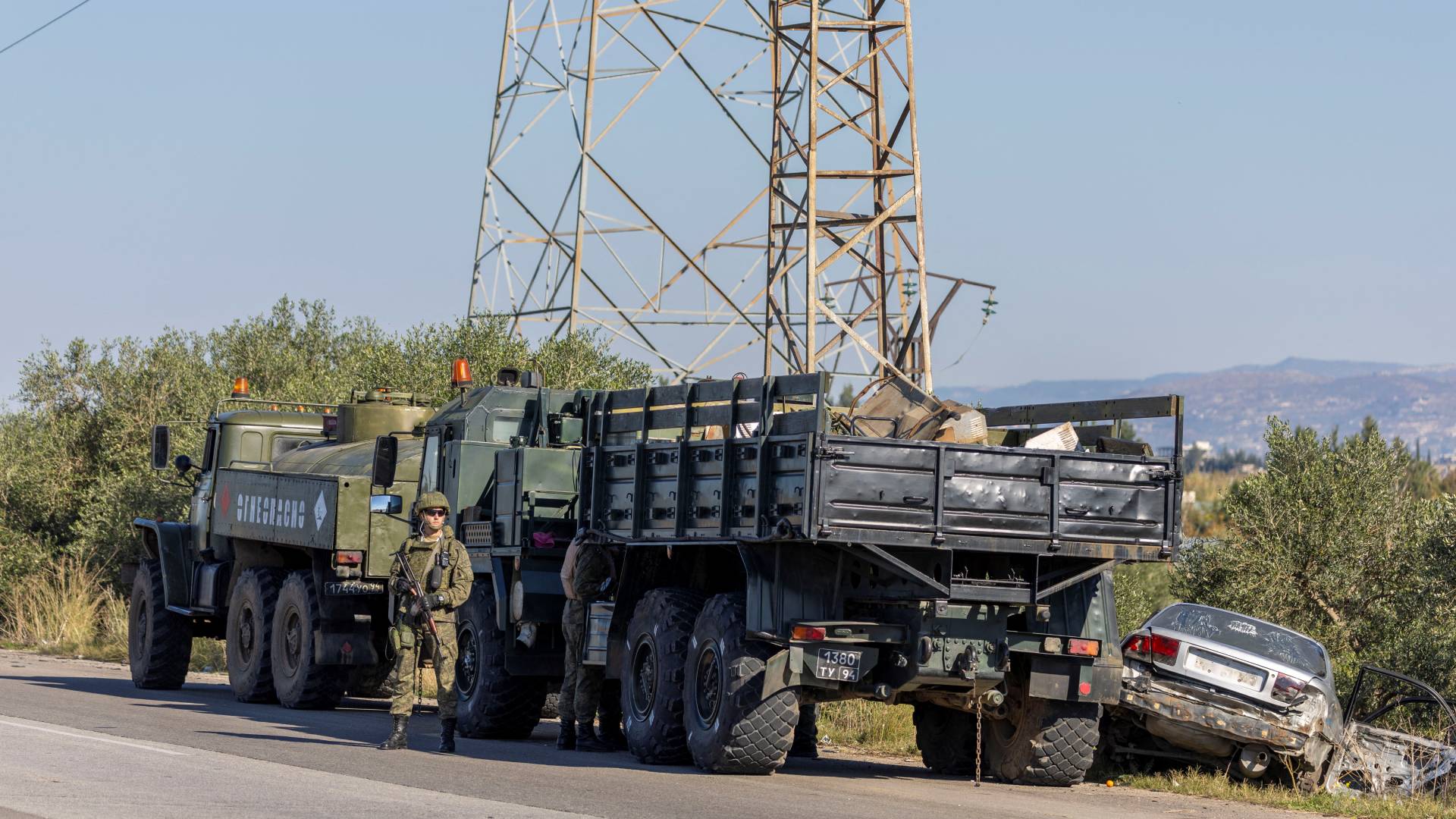 Συρία: Ρωσικό μεταγωγικό αεροσκάφος αναχωρεί για Λιβύη – Κινητικότητα στην αεροπορική βάση Χμεϊμίμ-1