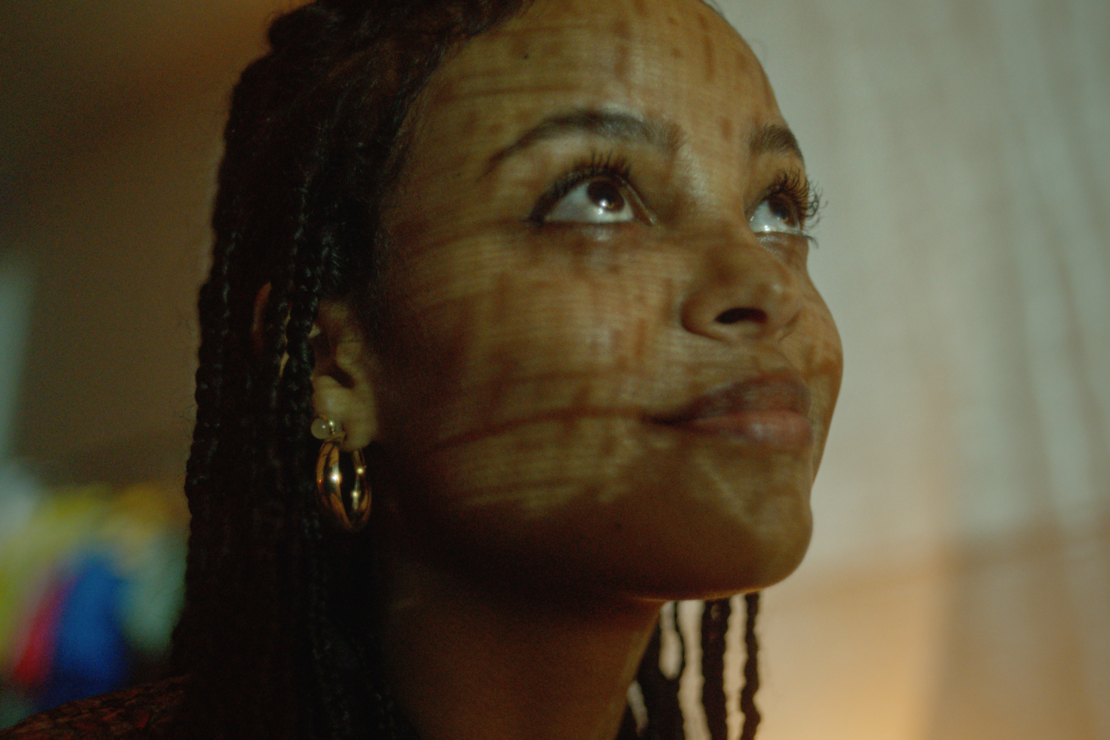 Η Telekom φέρνει στο προσκήνιο τη σημασία των δημοκρατικών αξιών και των ανθρωπίνων δικαιωμάτων μέσα από την καμπάνια “Light On | No Hate Speech”-1