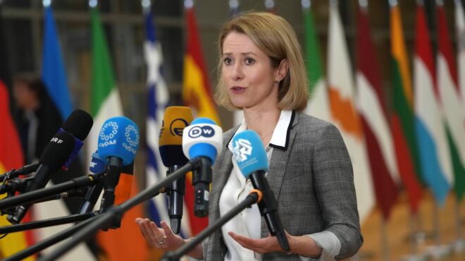 ευρωπαίοι-υπεξ-στοπ-στα-ταξίδια-χωρ-563376688