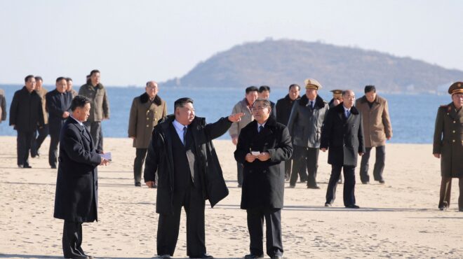 η-βόρεια-κορέα-ναυπηγεί-φρεγάτα-τουλά-563397832