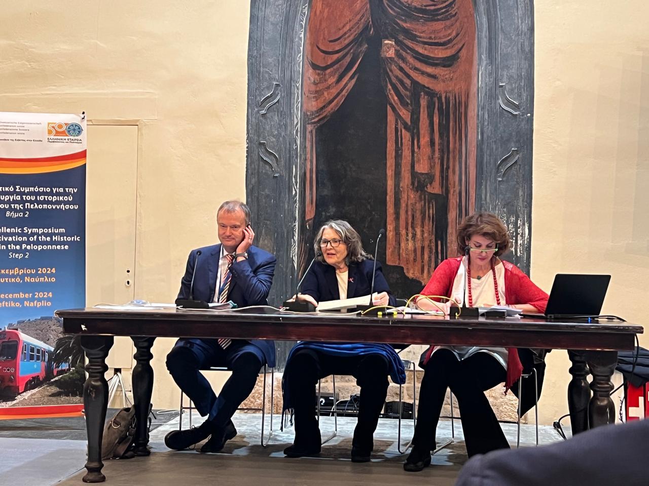 «Η Ωραία Κοιμωμένη περιμένει να την ξυπνήσουμε με ένα φιλί»-5