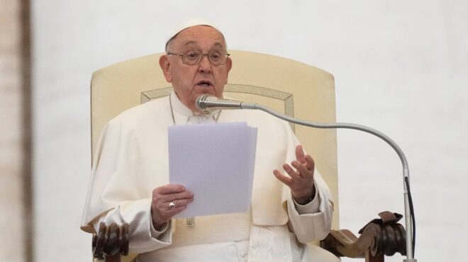 ο-πάπας-φραγκίσκος-καλεί-τους-σύρους-α-563368291