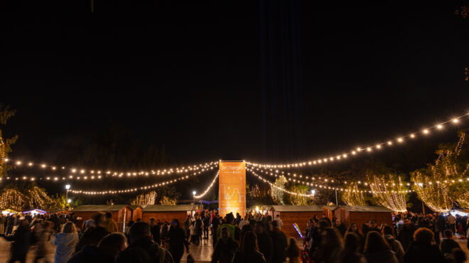 το-φως-των-γιορτών-λάμπει-στην-καρδιά-τ-563388901