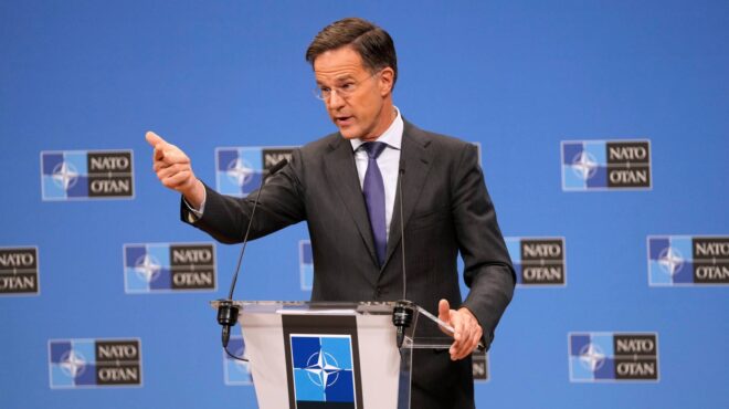 ηπα-εκατοντάδες-στρατιωτικοί-της-β-563378821