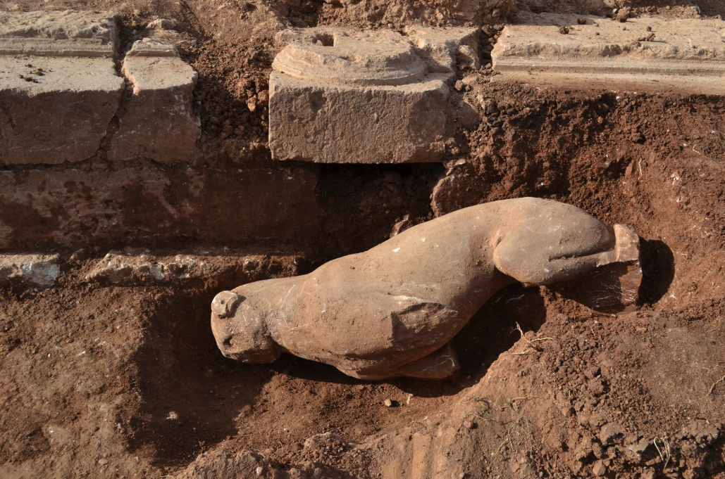 Εντυπωσιακά ευρήματα σε ανασκαφές κοντά στο Αίγιο (εικόνες)-1