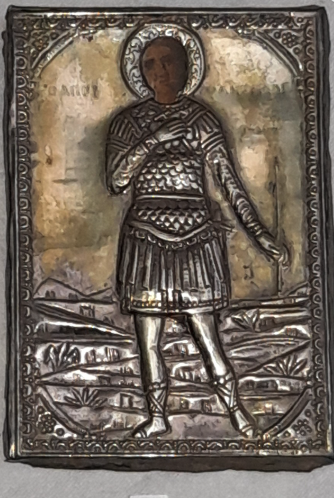 «Θησαυρός» αρχαιοτήτων βρέθηκε στο κέντρο της Αθήνας τυλιγμένος σε… εφημερίδες του 1940-7