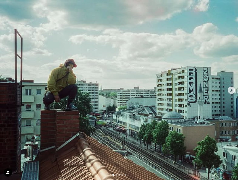 «Είμαι άστεγος γι’ αυτό γυρίζω τον κόσμο και ζωγραφίζω τοίχους»-1