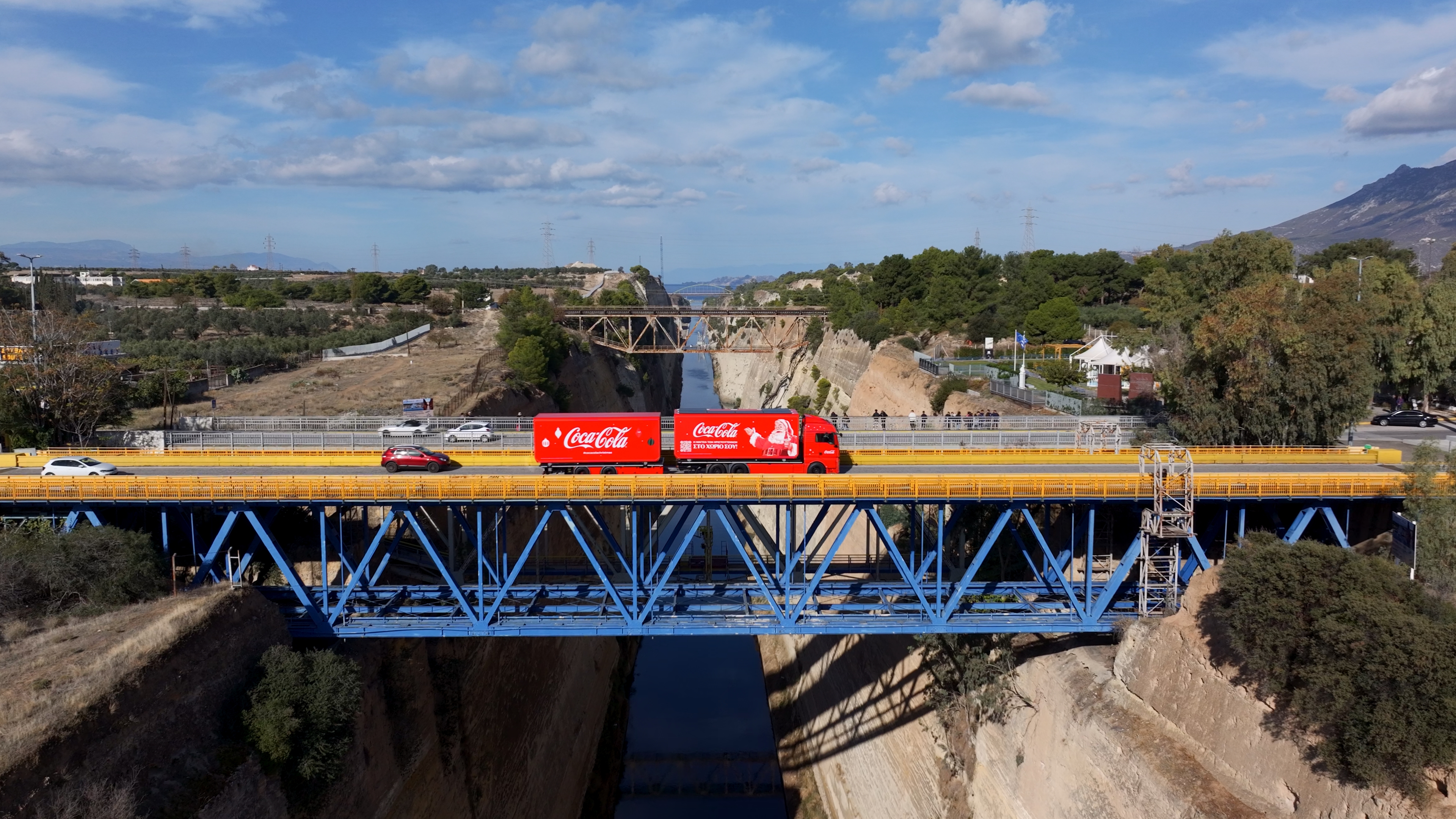 Η Coca-Cola σκορπίζει το γιορτινό πνεύμα σε κάθε γωνιά της Ελλάδας!-2