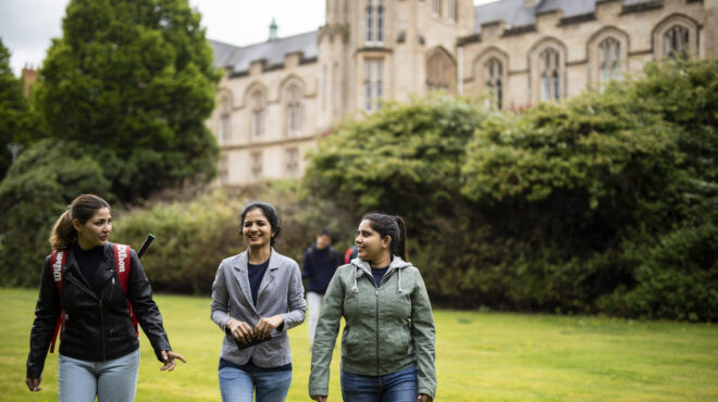 σπουδές-στη-βρετανία-μια-γέφυρα-στο-563359450