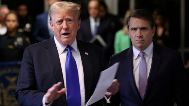 μήνυση-τραμπ-κατά-εφημερίδας-και-εται-563379586