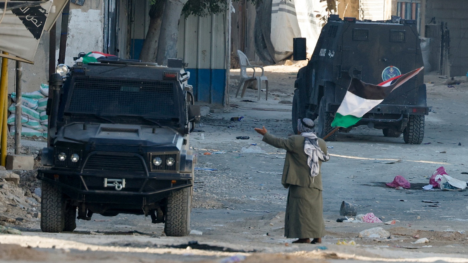 Δυτική Οχθη: Νέος θάνατος και αρκετοί τραυματίες σε συγκρούσεις μεταξύ Παλαιστινίων-1