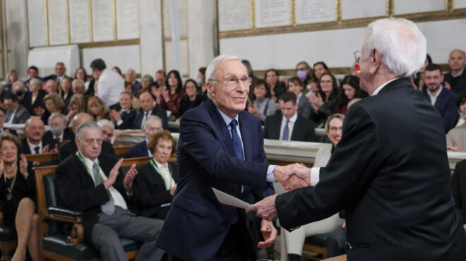 το-βραβείο-της-ακαδημίας-αθηνών-στο-ο-563395606