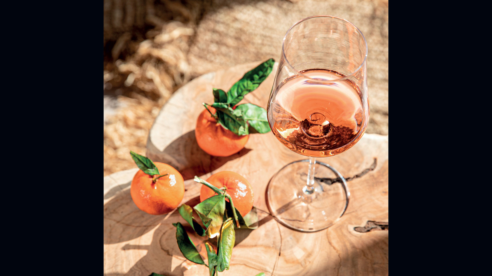 μια-επιλογή-από-ιδιαίτερα-κρασιά-για-τ-563382259