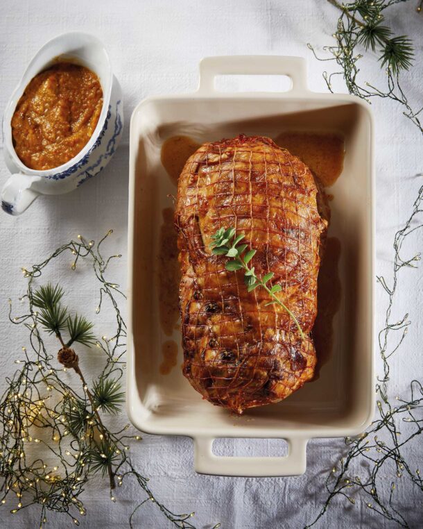 αρνίσιο-ρολό-με-ρίγανη-και-σκορδάτη-σά-563362768